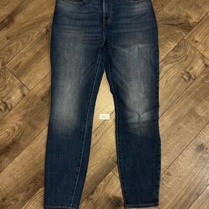 Women's Lucky Brand mid rise skinny Ava size 10